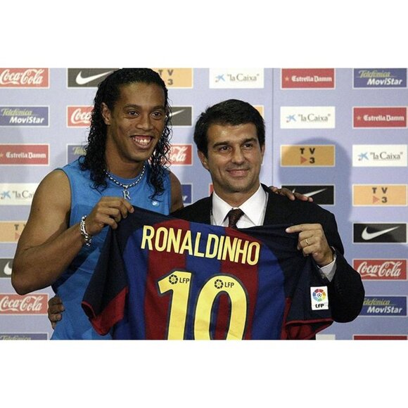 Ronaldinho Barcelona 2003 2004 DEBUT SEASON Soccer Jersey Shirt L SKU# 112586 - Picture 9 of 9